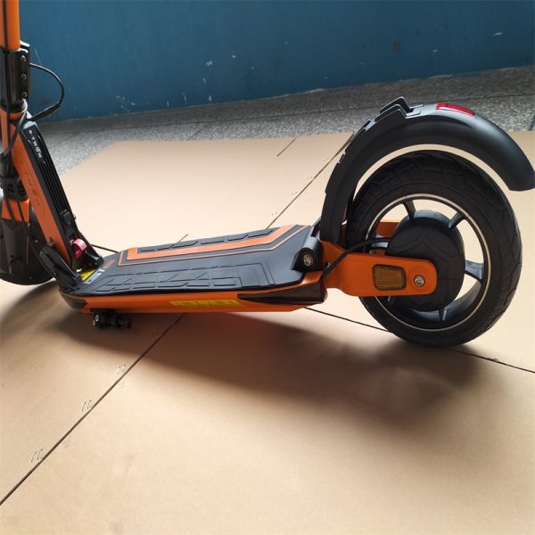 2022 newest original E-TWOW GT sport version 700W motor 48V 9.6 Ah E TWOW Li-ion Battery electric scooter - Image 5